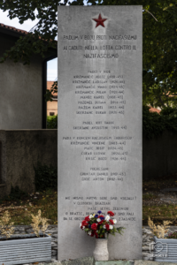 Spomenik padlim domačinom v Bazovici