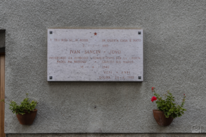 Spominska plošča Ivanu Sancinu-Jovu v Dolini
