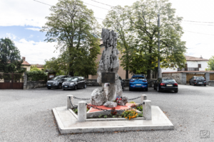 Spomenik padlim domačinom v Trebčah