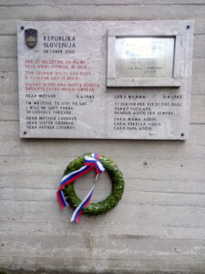 Spominska plošča v Rižarni, postavila Republika Slovenija