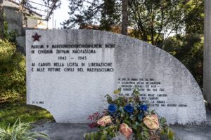 Spomenik v Štandrežu